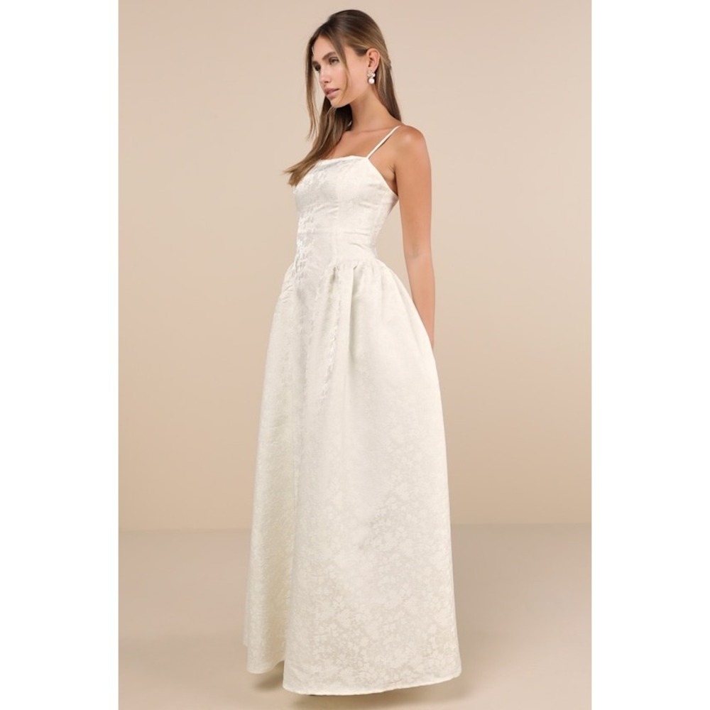 NWT Lulus Gorgeous Extravagance Ivory Floral Jacquard Maxi Dress Medium - Picture 3 of 13